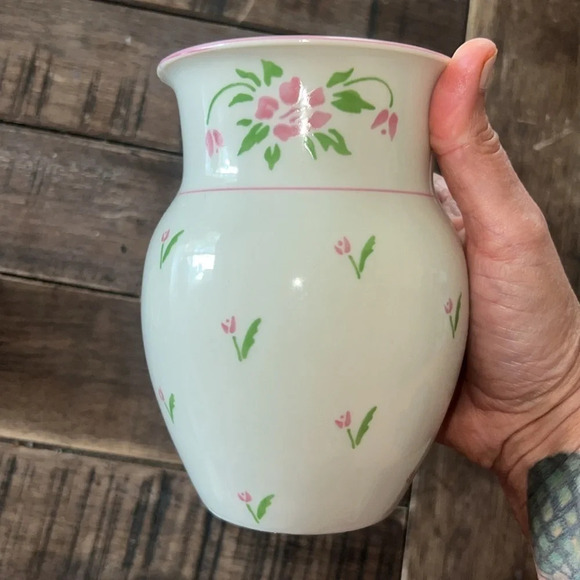 Vintage 1985 Teleflora Ceramic Bedside Nightstand Carafe W/Cup Tulips & Roses - Picture 7 of 8